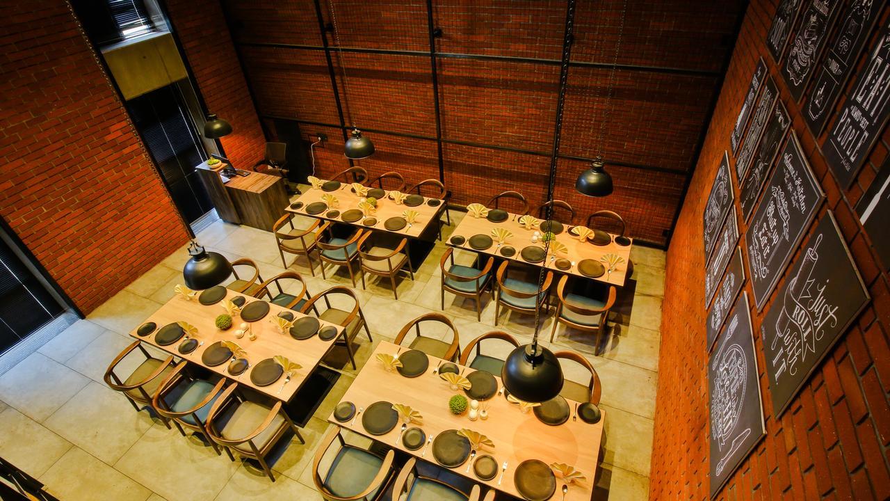 The Weekend Address Hotel Surat Eksteriør billede